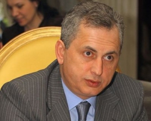 Колесніков пообіцяв, що "доступне" житло здадуть восени 2013 року