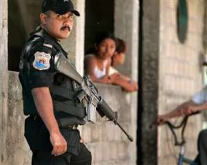 В мексиканському містечку звільнились майже всі поліцейські