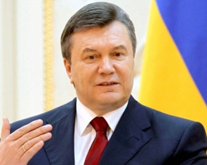 Янукович поручил Пшонке проверить, законно ли возбудили дела против LB.ua и ТВi