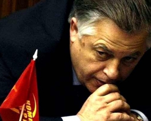 Накануне выборов Симоненко снова обещает вернуть все потерянные вклады