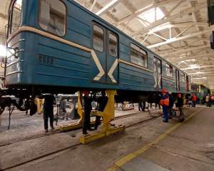 Тігіпко за 1 мільярд гривень з бюджету поремонтує поїзди київського метро