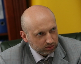 Турчинов: "Парламентські вибори мають перейти в президентські"