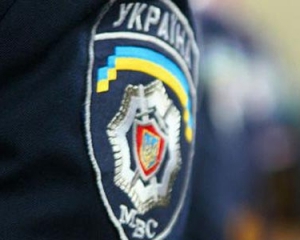 На Николаевщине заместителя руководителя штаба оппозиции милиционеры тащили по асфальту?