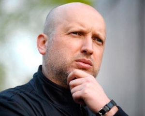 Турчинов: "Інтер" та "1+1" відмовилися розміщувати рекламні ролики опозиції