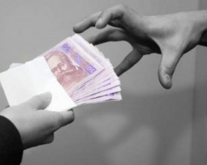 Кримський міліціонер вимагав 100 тисяч гривень