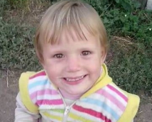На Луганщине неизвестные на мотоцикле схватили 3-летнюю девочку и увезли