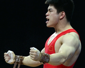 Тяжелоатлет из КНР принес своей сборной тринадцатое золото Игр
