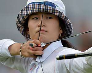 Корейская лучница стала двукратной олимпийской чемпионкой