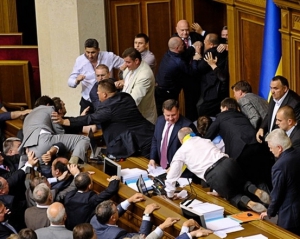 Провівши мовний закон, влада може заспокоїтися і програти вибори - експерт