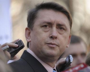 Мельниченко отказался говорить с украинскими дипломатами в Италии - МИД