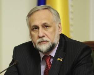 Дивно бачити у перших рядах опозиційного списку тих, хто допомагав Януковичу прийти до влади - Кармазін
