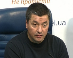 "Для Януковича перспективи партії важливіші за країну"