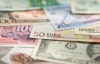 Євро втратив 2,5 копійки, курс долара майже не змінився - міжбанк