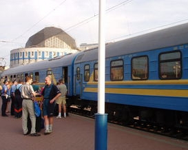 Более 150 харьковчан заблокировали отправления поезда &quot;Харьков - Белгород&quot;