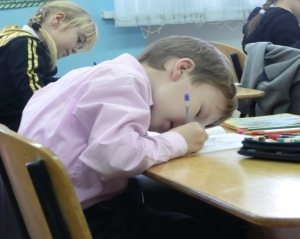 В Україні кількість здорових дітей зменшилася на третину: школу закінчують з хронічними хворобами