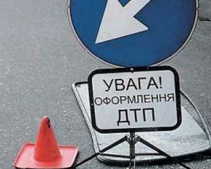 В ДТП на Николаевщине пострадали 13 человек: 5 украинцев, 3 белорусы и 5 россиян