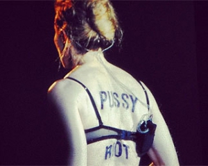 Організаторів концерту Мадонни в Петербурзі звинувачують у &quot;пропаганді гомосексуалізму&quot;