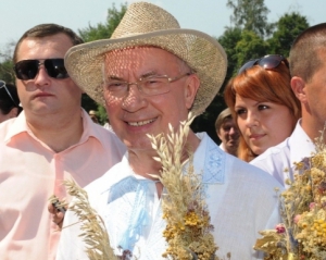 Не змушуйте вводити санкції у відповідь, до хорошого це не призведе - Азаров про утилізаційний збір у РФ