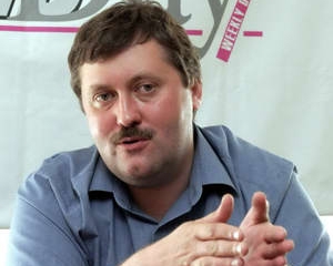 "Языковой закон розцементирует государство. С двумя языками труднее говорить о единстве"