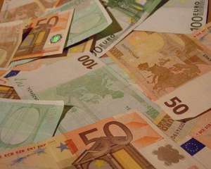 В Україні трохи подешевшали долар і євро