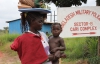 В Либерии женщины дважды в месяц меняют прическу