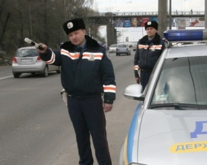 Милиция не пускала автобусы с оппозиционерами в Киев