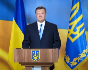 Януковича поздравили с Независимостью по меньшей мере 15 руководителей государств