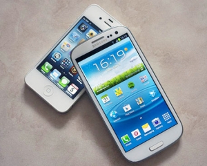 Samsung зобов'язали виплатити Apple мільярд доларів
