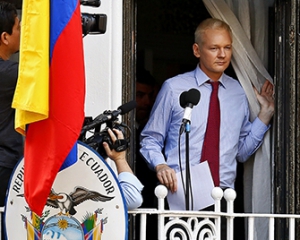 Президент Еквадору дозволив Ассанжу жити у посольстві &quot;хоч 200 років&quot;