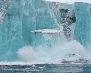 Ледяной покров Арктики стремительно уменьшается