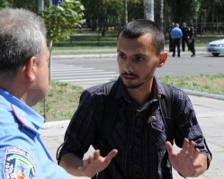 Громадському активісту за інтерв'ю про зловживання "регіонала" загрожує 15 діб арешту