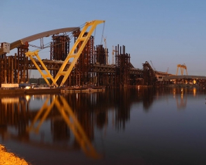 Мост на Троещину обещают достроить до 2014 года