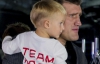 Кличко принес старую фотографию, Вах пришел с ребенком: боксеры встретились в Гамбурге