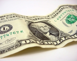 В Украине незначительно подорожали доллар и евро