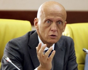 "Пам'ятаю, як в одного з українських арбітрів око не бачило на 80 %" - Колліна