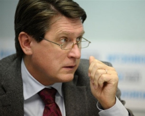 Головна мета судової тяганини з ЦВК — демонструвати, що влада не пускає Тимошенко на вибори — Фесенко