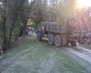 В Черкасской области вместе с трактором утонул тракторист