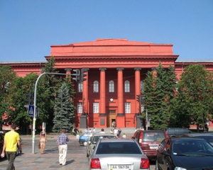 Табачник перепутал ретйинги, в которые якобы вошел Киевский университет