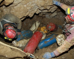 Украинские спелеологи спустились в самую глубокую пещеру мира 