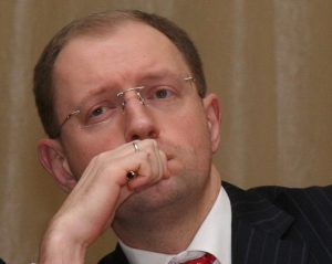 Уряд ховає реальну ситуацію в економіці - Яценюк