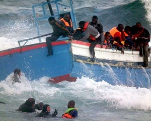 Судно с нелегалами затонуло у берегов Италии