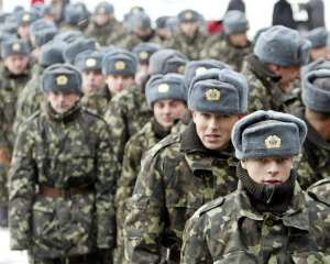 Українську армію скоротять вдвоє і витратять на це багато грошей