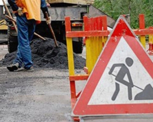 Двоє невдах украли службовий "ГАЗ", а в ньому закінчилося пальне