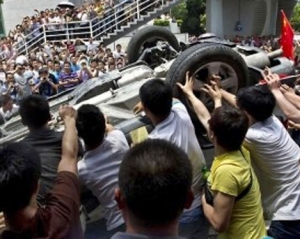 Китай охватили антияпонские митинги и погромы: бунтуют уже 85 городов