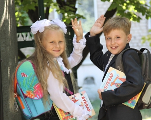 Дітей краще віддавати до школи у сім років - психолог