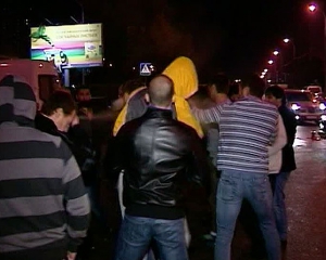 Звичайна ДТП в Москві стала причиною масової бійні: чубилися 60 людей