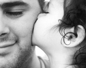 Одинокие папы получат по 200 гривен помощи