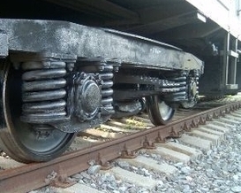 Житель Тернопольщины смотрел на один поезд, а попал под другой