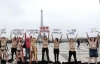 Femen открывает тренировочный лагерь в Париже