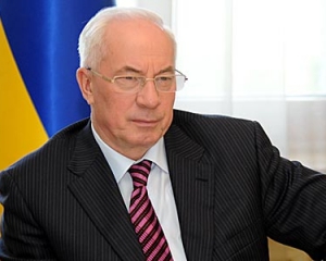 Азаров помріяв, як 100 тисяч українців на рік отримуватить дешеву іпотеку